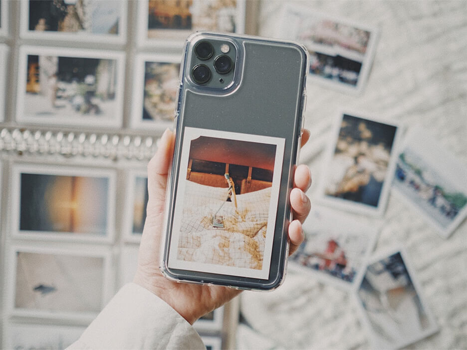 Instagramに投稿された、写真が入ったスマホケース