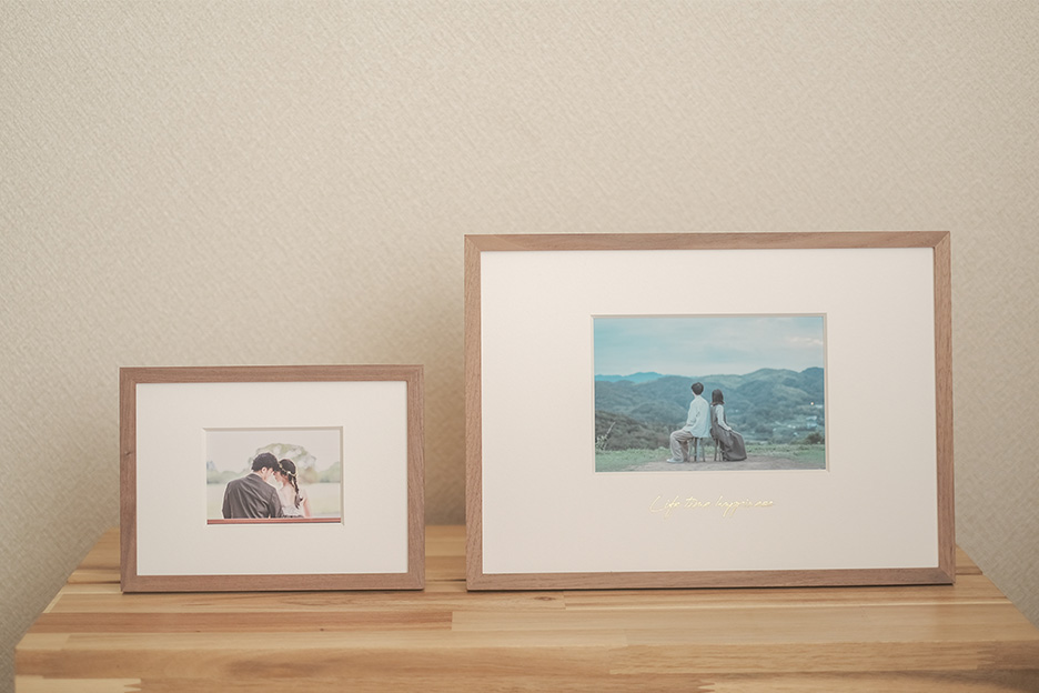 「frame #001」のSサイズとMサイズの写真